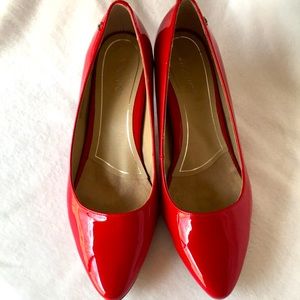Vionic Madison MIA Heels 8.5 Wide Width Cherry Red